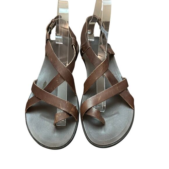 OluKai Sandals Womens SZ 7 Brown Upena Leather Strappy Flat Shoes Boho Coastal - Picture 1 of 9
